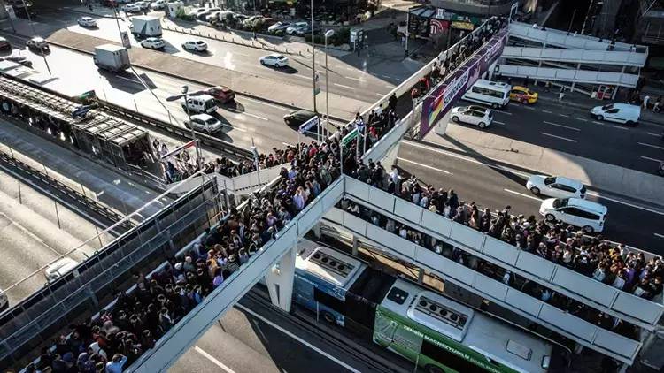 O eski halinden eser yok şimdi. Efsane durak yalnızlar rıhtımını oynuyor - Resim: 23