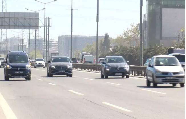 Selektörle radar uyarısı yapmak suç mu? Bayramın en tartışmalı konusuydu. Uzman isim açıkladı - Resim: 10