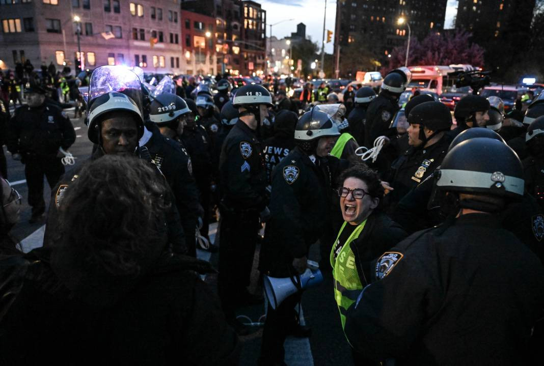 Filistin destekçisi Yahudilerin Amerika’da düzenlediği gösteriye polis müdahale etti - Resim: 9