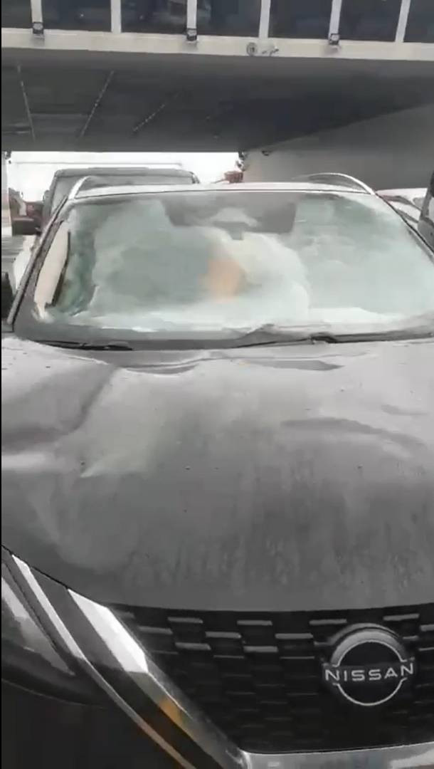 Dev dalgalar araçları hurdaya çevirdi. Marmara denizinde korku dolu anlar - Resim: 6