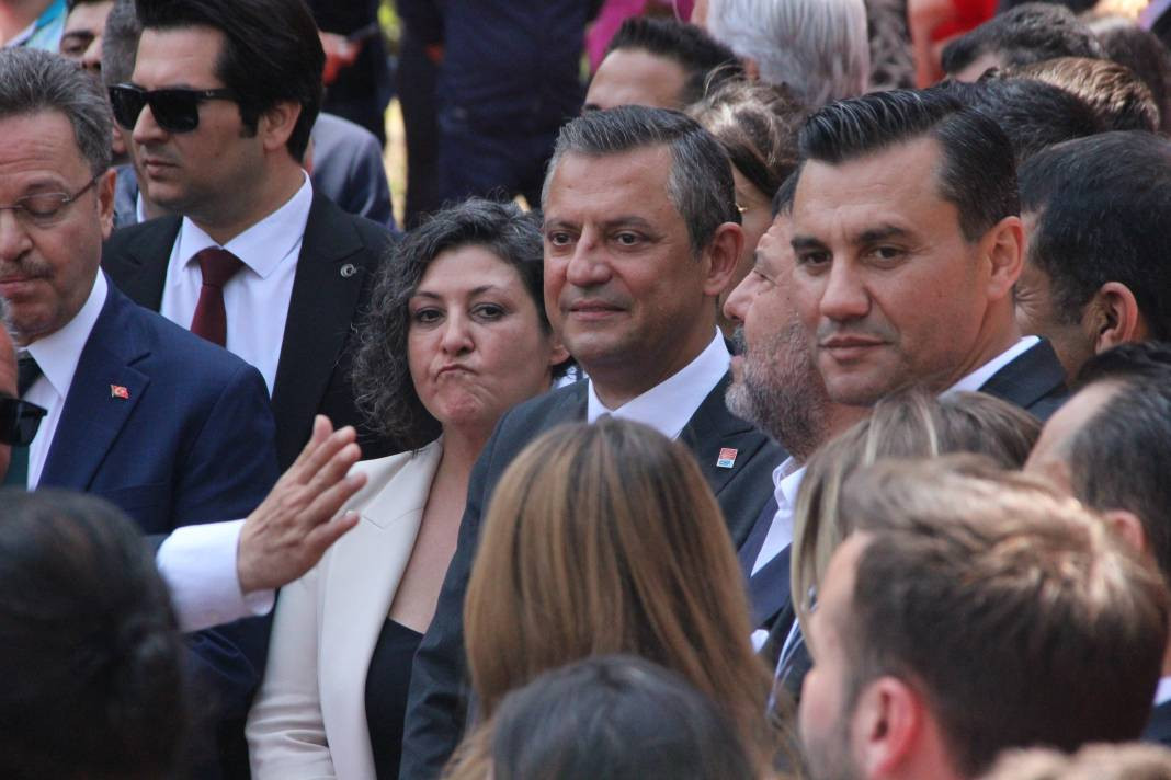 Özgür Özel yerel seçim sonuçları hakkında konuştu. ‘Devlet ile millet yarışırsa her zaman millet kazanır’ - Resim: 6