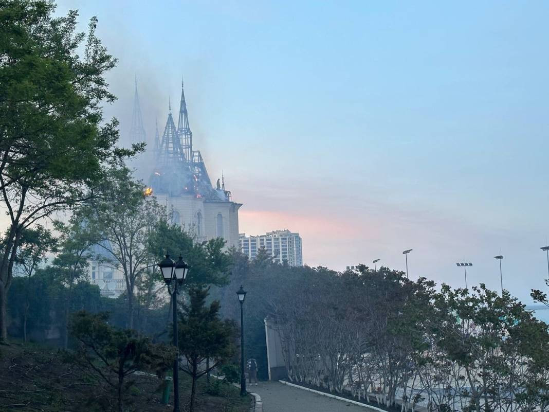 Rusya Ukrayna'daki Harry Potter Kalesi’ni vurdu - Resim: 6