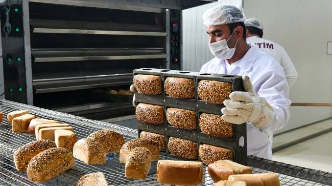 Nebati'nin geride bıraktığı fırtına devam ediyor. Bir büyükşehirde ekmeğe mecburen zam geliyor. - Resim: 7