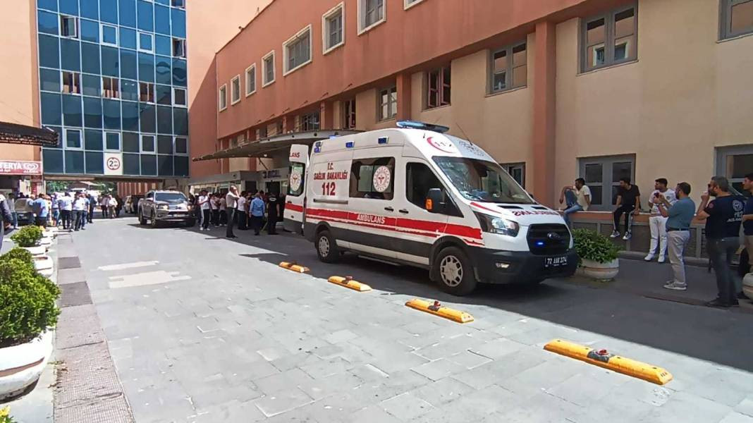 İki grup arasında alacak-verecek kavgası: 5 yaralı - Resim: 5