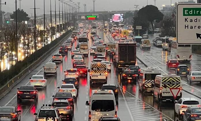 Trafikte bunu yapan yandı: Cezası 6 bin 440 lira - Resim: 2