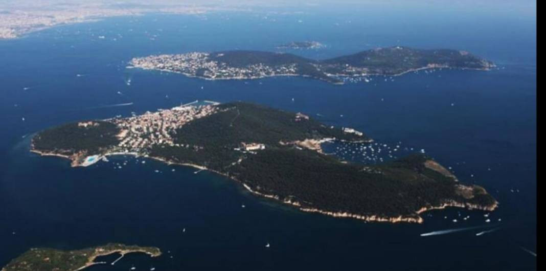 İstanbul'da yağma bu defa adalarda başladı. Vakıflar buraları ihaleye çıkardı - Resim: 8