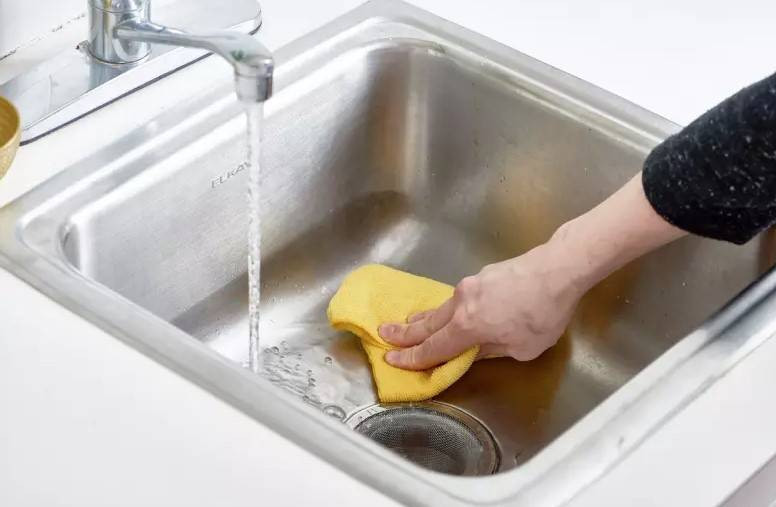 Sadece 2 malzemeyle tıkalı lavaboları açın - Resim: 3