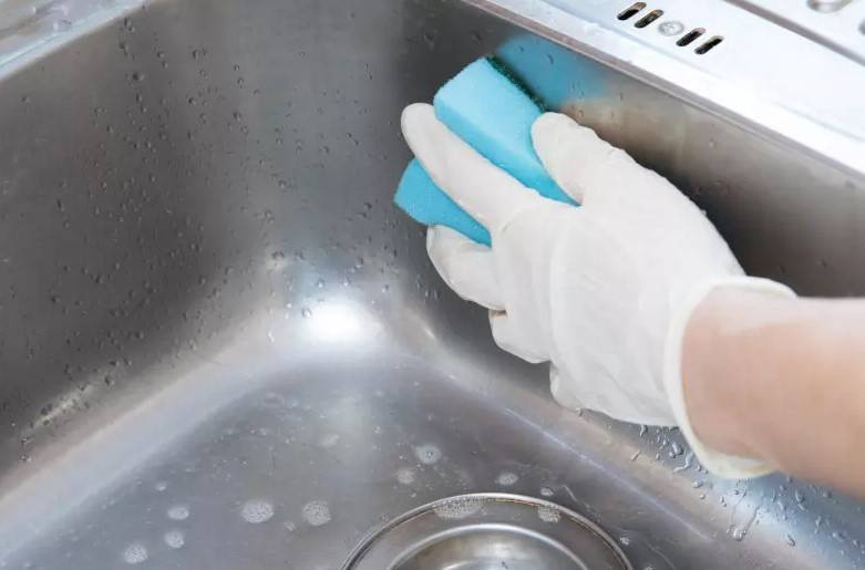 Sadece 2 malzemeyle tıkalı lavaboları açın - Resim: 2