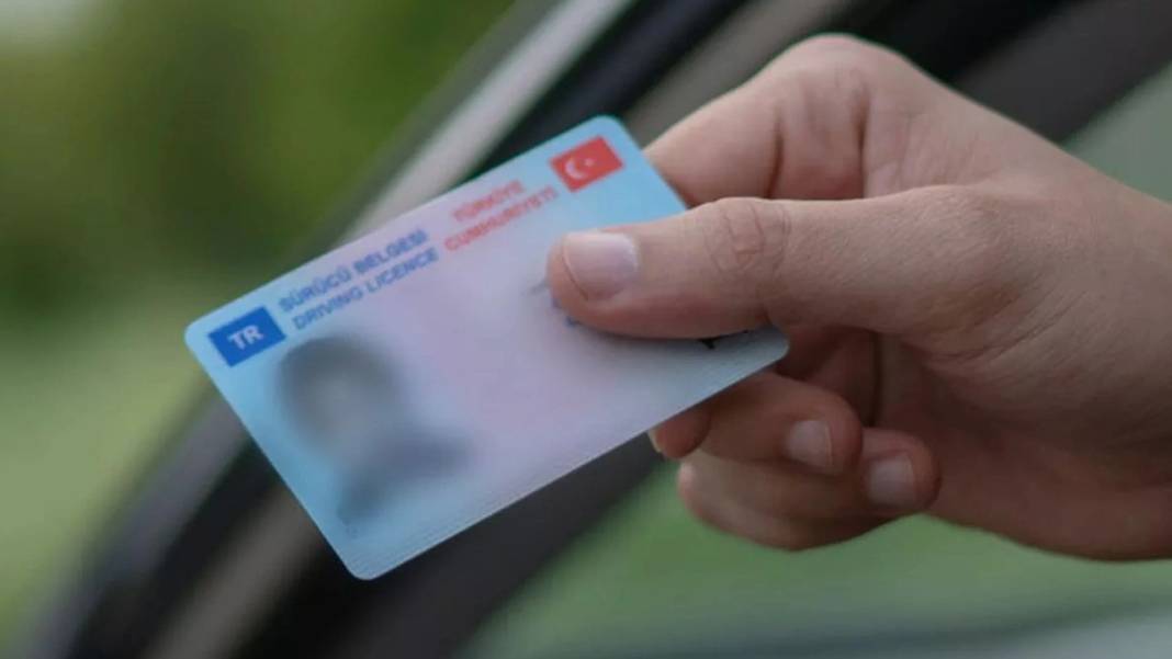 Ehliyet alma ve yenilemede yeni dönem. Ehliyetiniz elinizden alınabilir - Resim: 1
