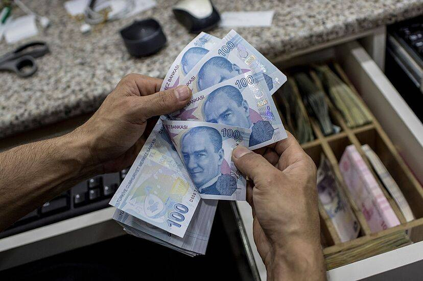 Konut kredilerinin faizleri uçtu gitti. 1,5 milyon liranın geri ödemesi bakın ne kadar - Resim: 1