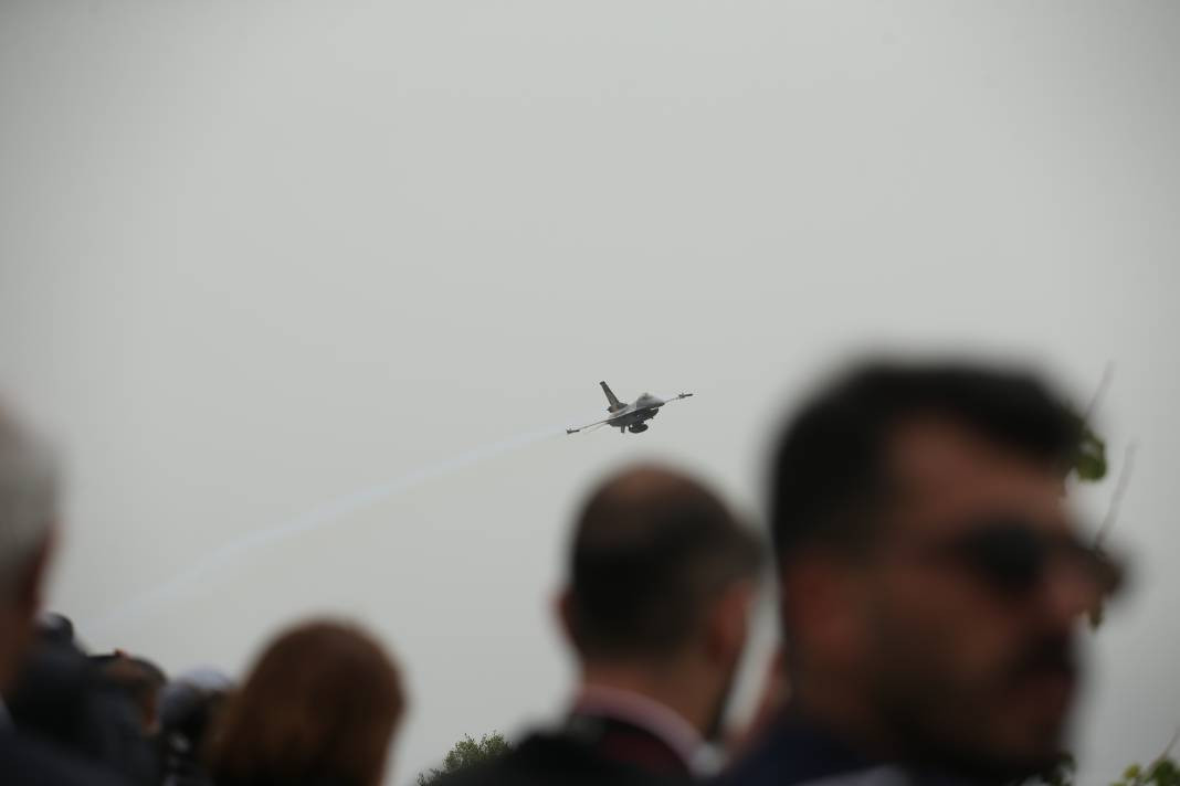 Çanakkale Kara Savaşları Yıldönümü'nde SOLOTÜRK'ten gösteri uçuşu - Resim: 6