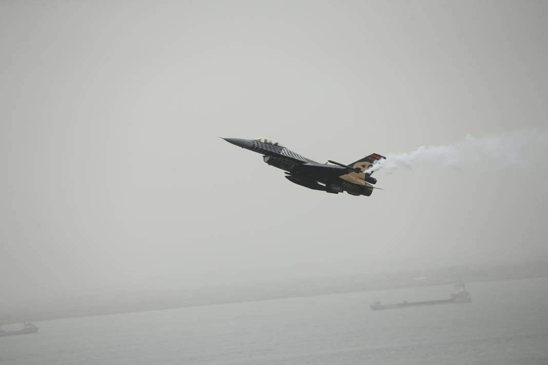 Çanakkale Kara Savaşları Yıldönümü'nde SOLOTÜRK'ten gösteri uçuşu - Resim: 7