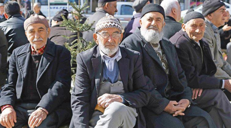 Uzman isim zam bekleyen emekliye kara haberi verdi. Emeklileri bekleyen 2 büyük tehlike - Resim: 1