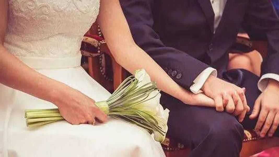 Düğün günü iş yerinden gelen mesaj yeni gelini yıktı - Resim: 12