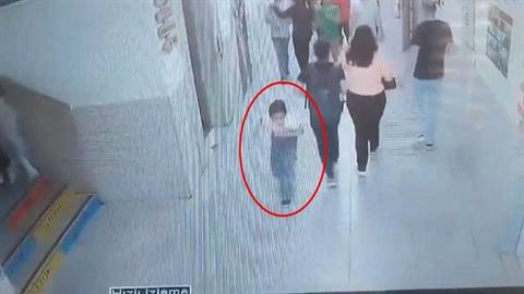 Öğrencisinin hayatını Heimlich manevrasıyla kurtardı - Resim: 11