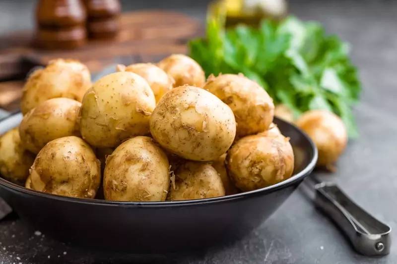 Saç beyazlamasını tersine çeviriyor. Çöpe attığınız her gün için pişman olacaksınız - Resim: 6