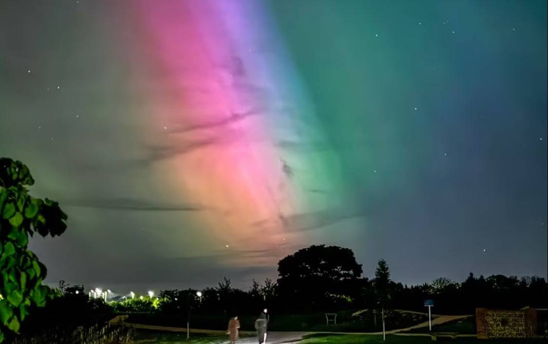Gökyüzünde renk şöleni. Bu fotoğrafları görmeden ölmeyin - Resim: 11