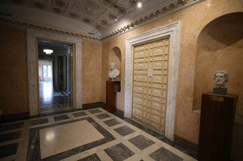 Mussolini'nin sığınağı halka açıldı - Resim: 9