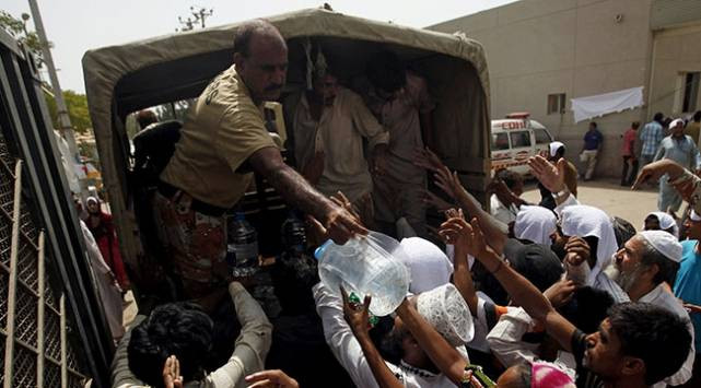 Pakistan’da termometreler 50 dereceyi gösterdi - Resim: 1