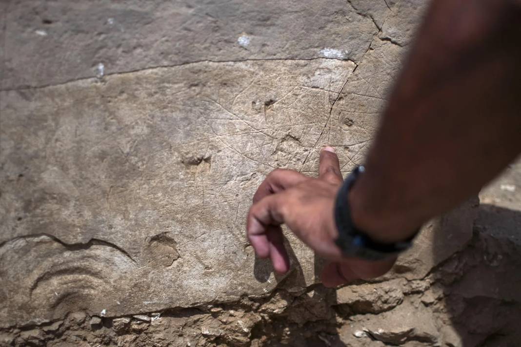 1500 yıllık gizemli işaretler keşfedildi. Arkeologlar bile inanamadı - Resim: 3