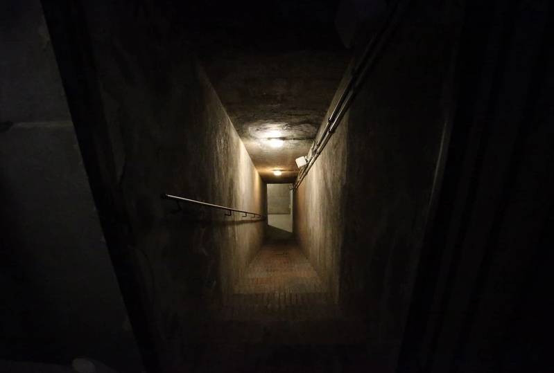 Mussolini'nin sığınağı halka açıldı - Resim: 5