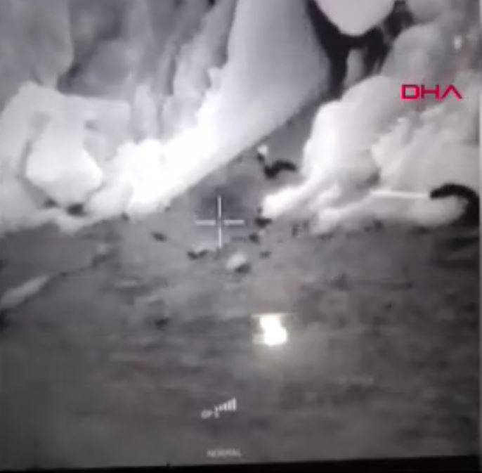 Anadolu parsı ile sırtlan karşı karşıya geldi - Resim: 4