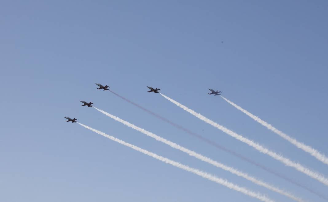 İlk kez gösteri uçuşu yaptı. HÜRJET kendine hayran bıraktı - Resim: 6