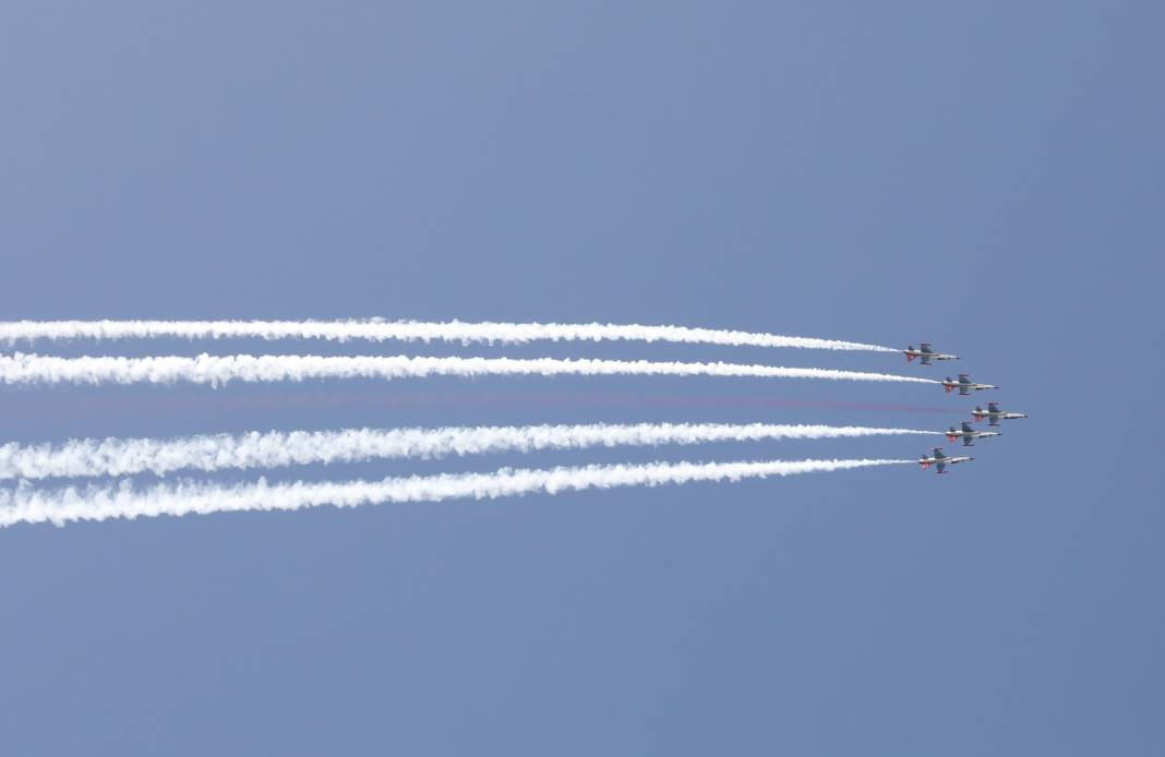 İlk kez gösteri uçuşu yaptı. HÜRJET kendine hayran bıraktı - Resim: 12