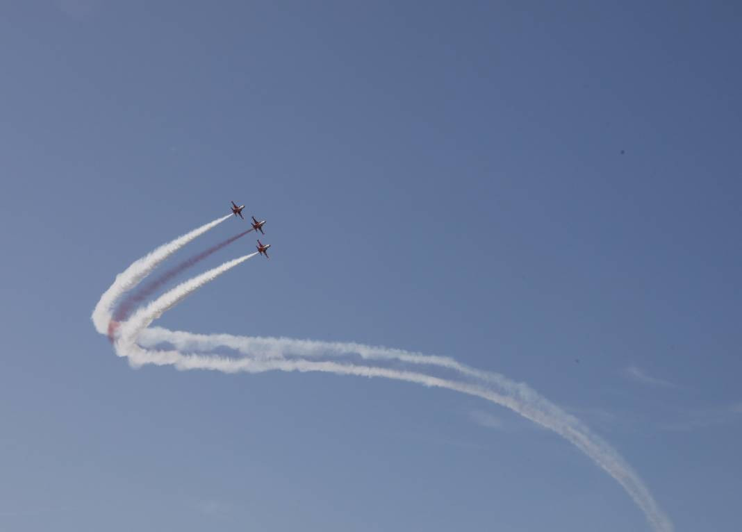 İlk kez gösteri uçuşu yaptı. HÜRJET kendine hayran bıraktı - Resim: 16