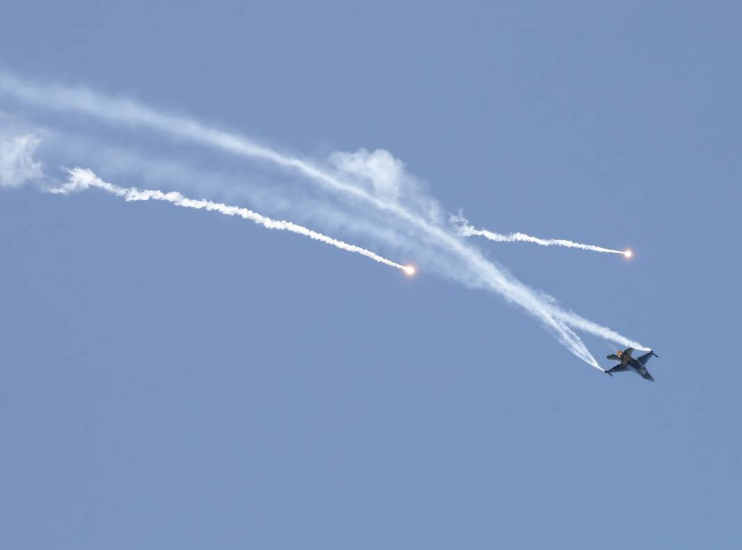 İlk kez gösteri uçuşu yaptı. HÜRJET kendine hayran bıraktı - Resim: 22