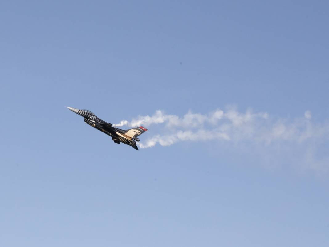 İlk kez gösteri uçuşu yaptı. HÜRJET kendine hayran bıraktı - Resim: 27