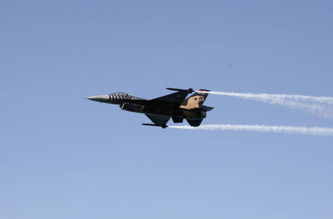 İlk kez gösteri uçuşu yaptı. HÜRJET kendine hayran bıraktı - Resim: 28