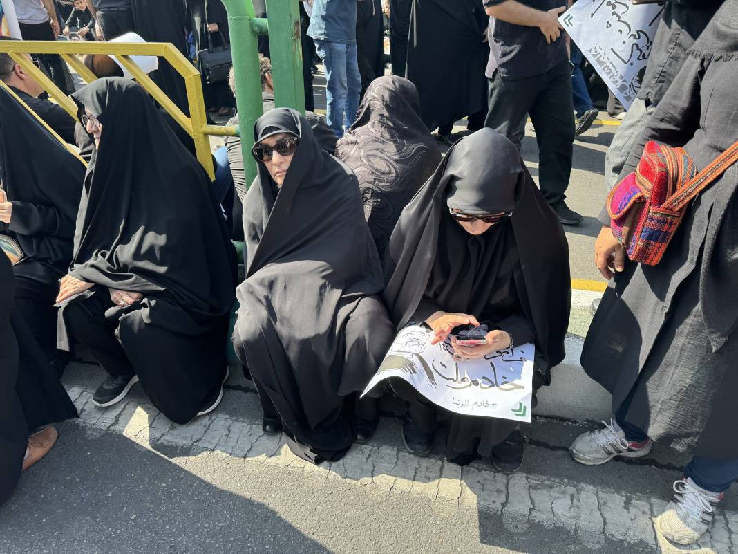 Reisi’nin cenaze töreninden çarpıcı fotoğraflar - Resim: 4