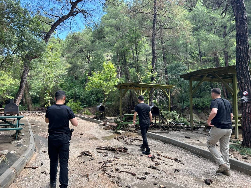 Burası Florida değil Adana. Saniye saniye görüntülendi - Resim: 8