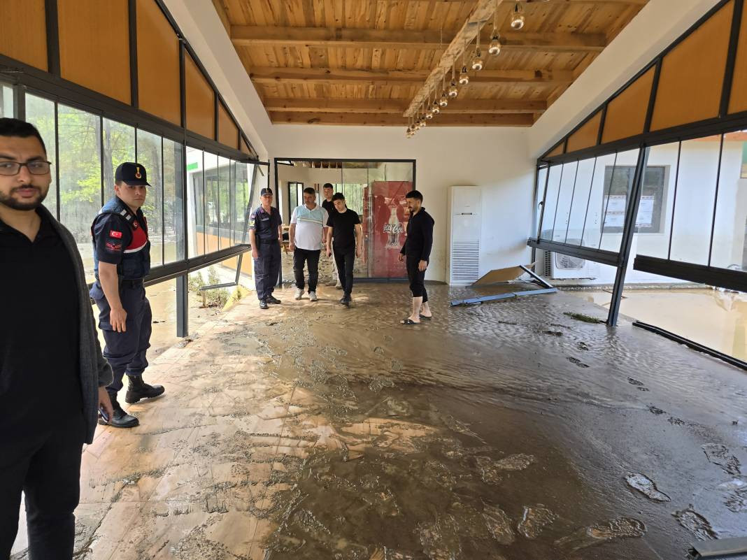 Burası Florida değil Adana. Saniye saniye görüntülendi - Resim: 12