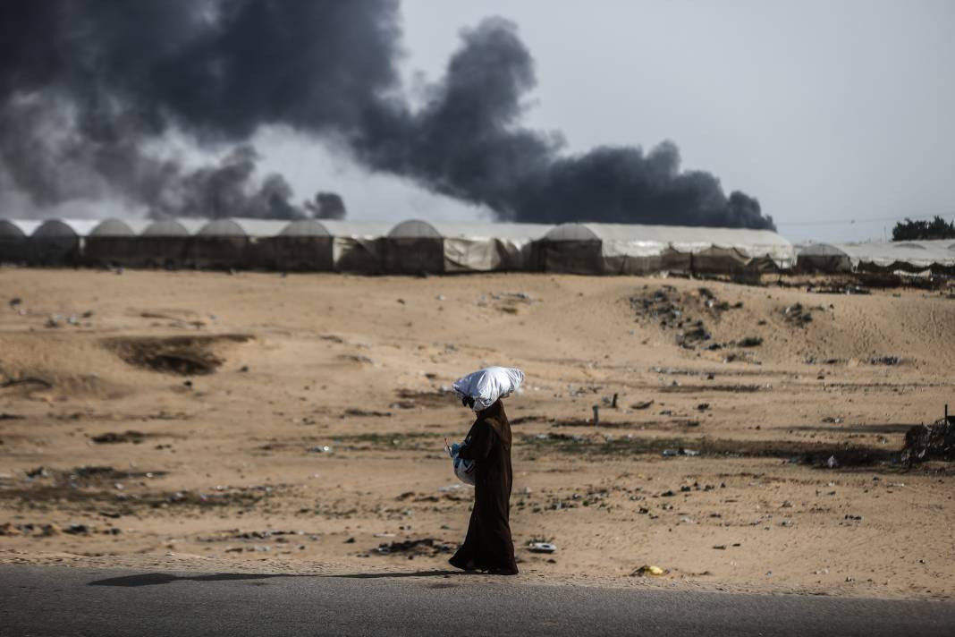 İsrail'in zorla yerinden ettiği Gazzeliler yine göç yolunda - Resim: 14
