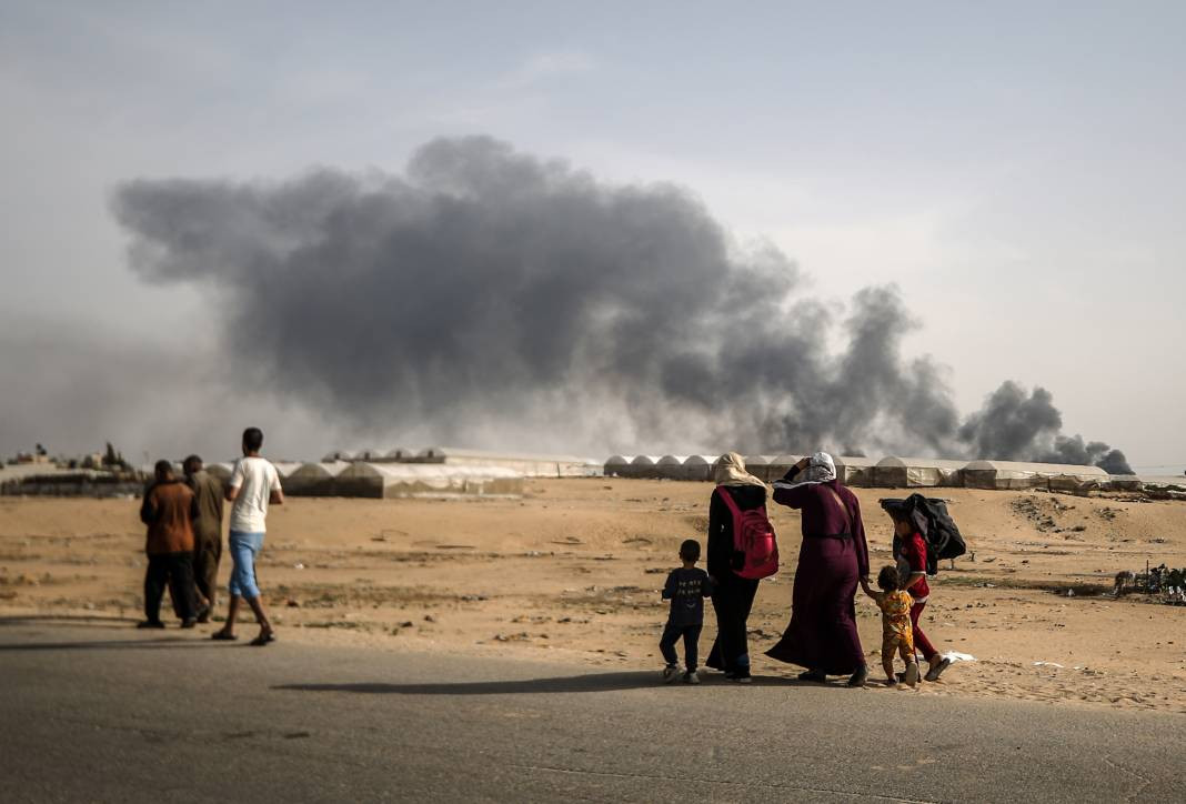 İsrail'in zorla yerinden ettiği Gazzeliler yine göç yolunda - Resim: 25
