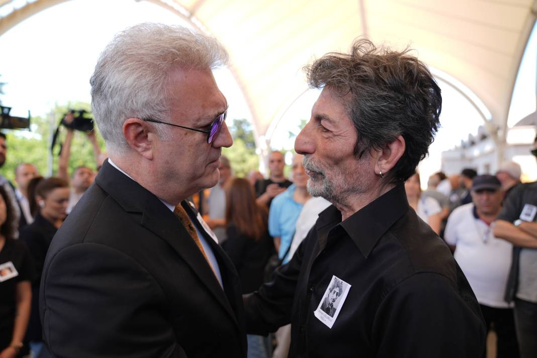 Ahmet Uğurlu son yolculuğuna uğurlandı - Resim: 7