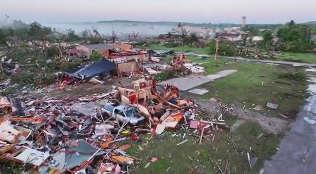 ABD'de hortum felaketi. Ortalık savaş alanına döndü - Resim: 7