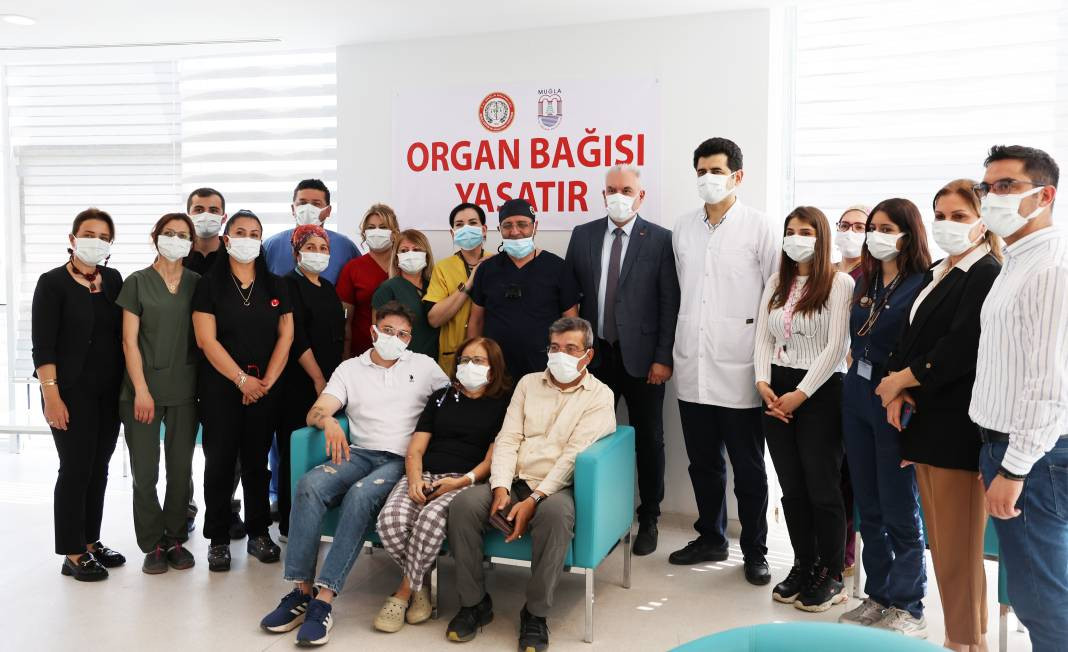 28 yıl önce sevgisini şimdi de böbreğini verdi - Resim: 2