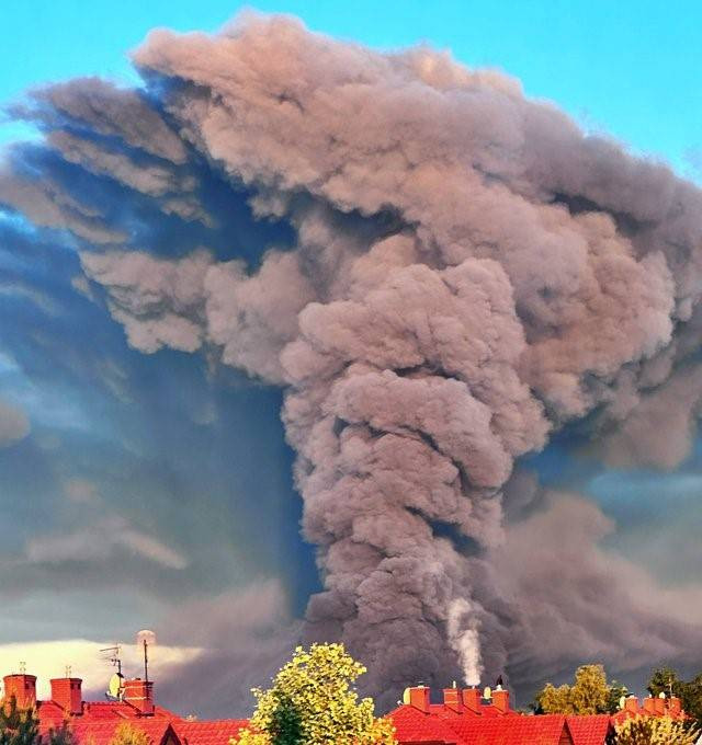 11 dakikada bin 348 dükkan yandı. Dev AVM küle döndü - Resim: 4