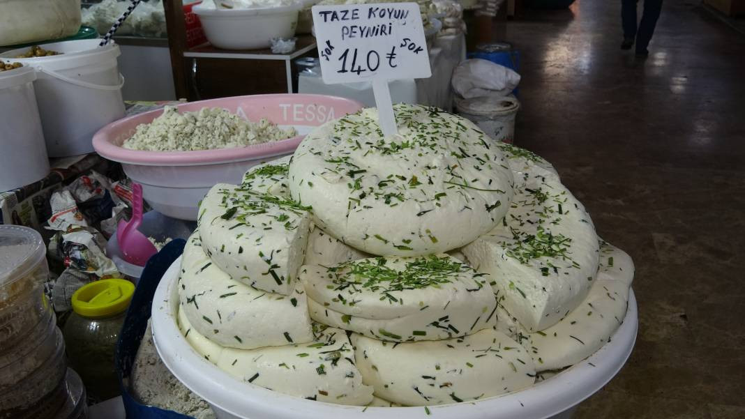 Sofraların vazgeçilmezi 200 TL'den satışta! Dağlardan toplanan bitkilerden yapılıyor - Resim: 7