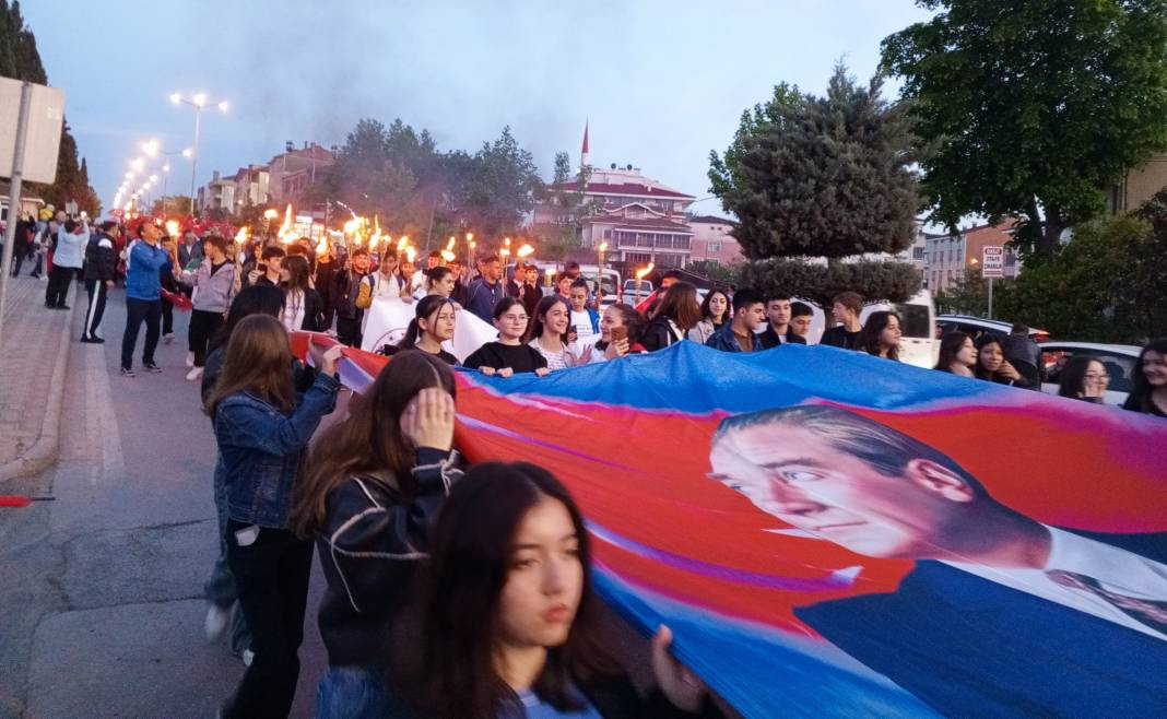 Samsun'da Gençlik Yürüyüşü - Resim: 1