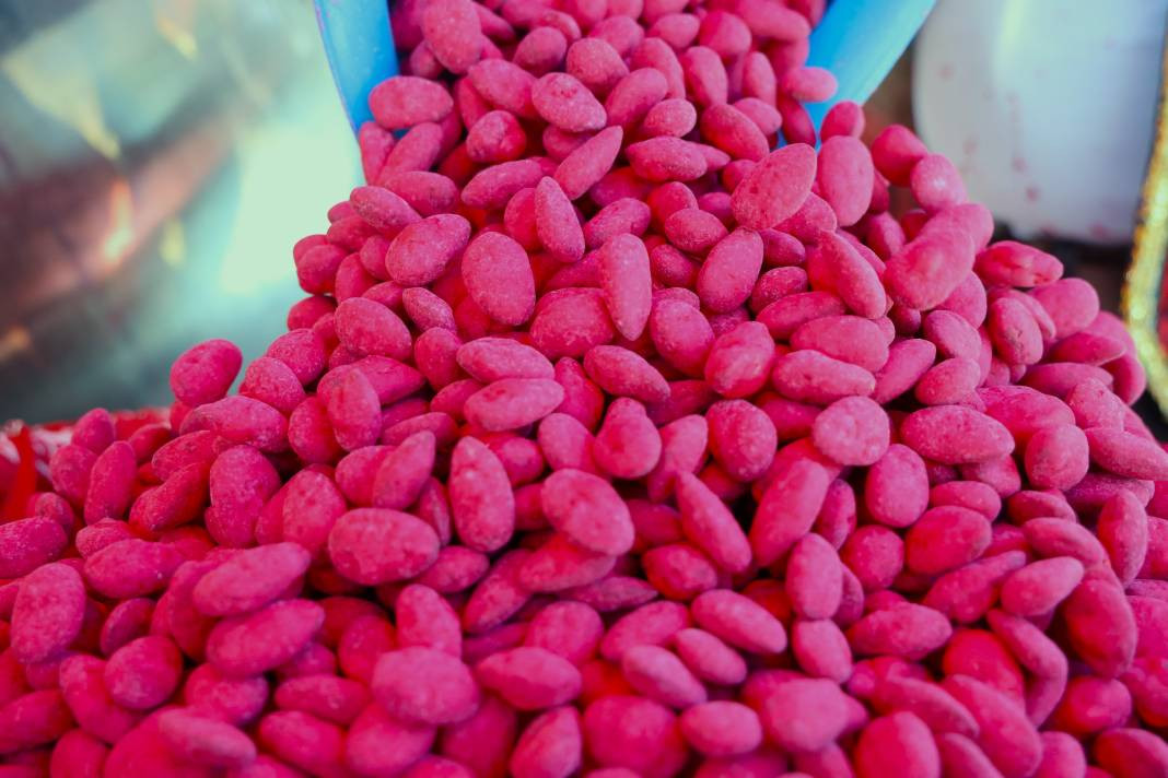 Beyaz altın olarak biliniyor vişneyle karıştırılıyor! Büyük ilgi gören yiyeceğin kilosu 250 TL - Resim: 1