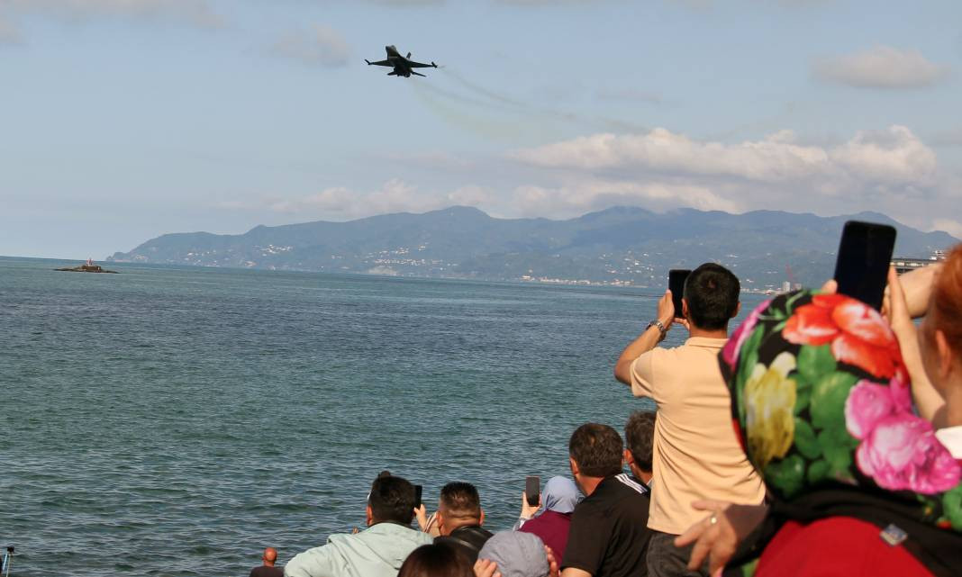 SOLOTÜRK Giresun'da nefesleri kesti - Resim: 11