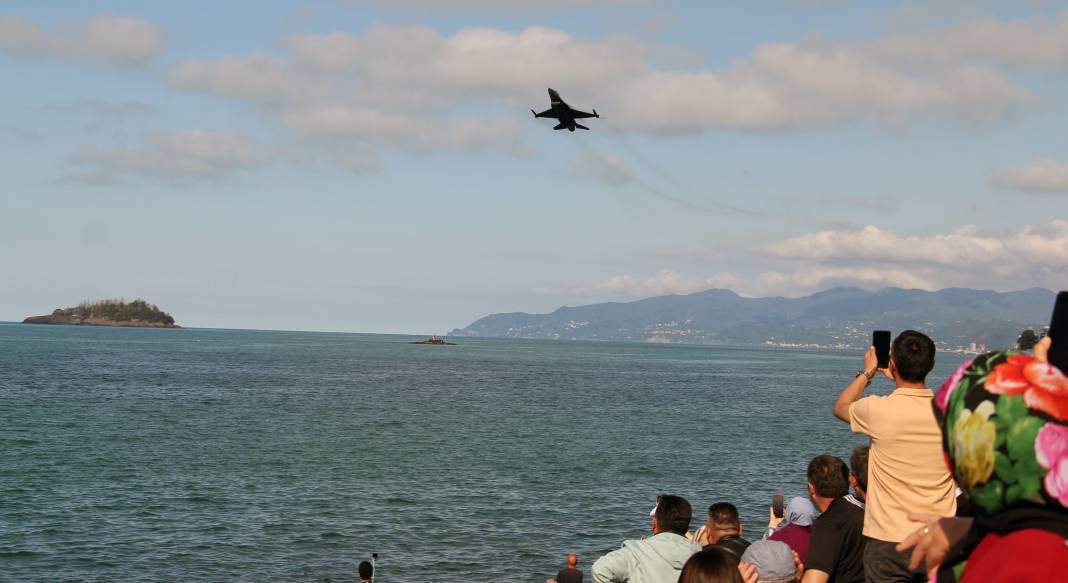 SOLOTÜRK Giresun'da nefesleri kesti - Resim: 9