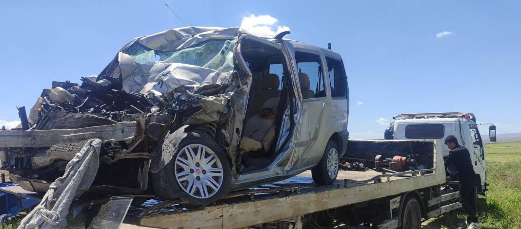 Afyonkarahisar’da feci kaza. 2 ölü 2 yaralı - Resim: 7