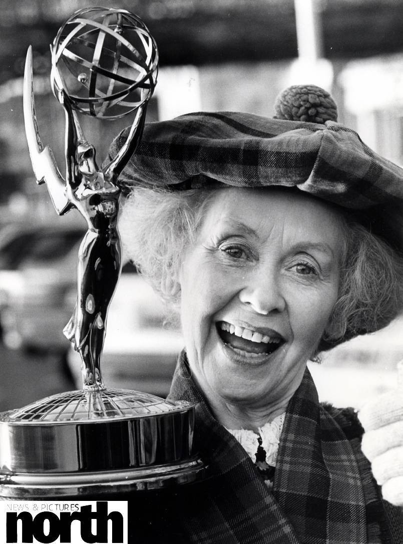 Emmy ödüllü oyuncu hayatını kaybetti - Resim: 10