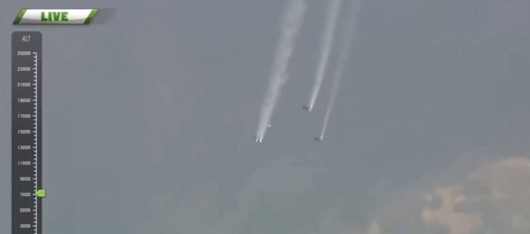 7620 metre yükseklikten atlayıp paraşütsüz yere indi. Tarihte uçuş ekipmanı olmadan atlayan ilk kişi - Resim: 4