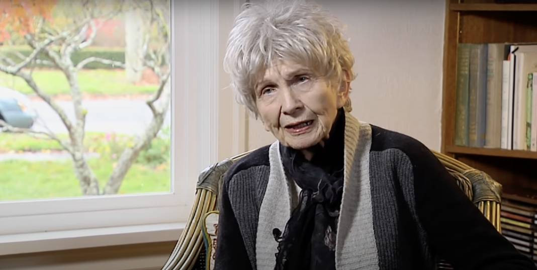 Nobel ödüllü yazar hayatını kaybetti - Resim: 6